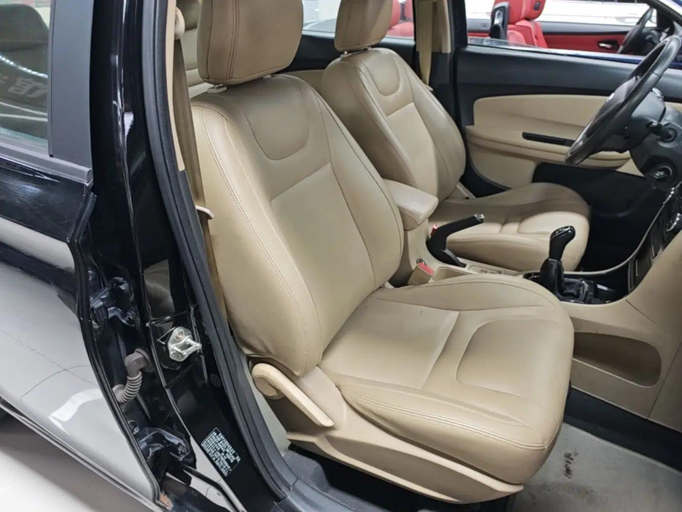 Chery E3 2015 1.5L Manual ZhiShang Model — миниатюра 23