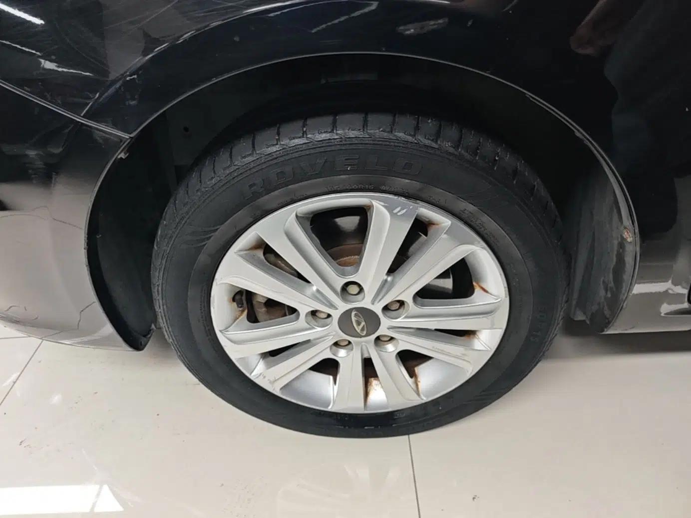 Chery E3 2015 1.5L Manual ZhiShang Model — миниатюра 8