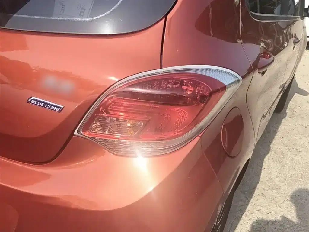 Benben 2015 1.4L Manual Deluxe Edition (National V Emission Standard) — миниатюра 8