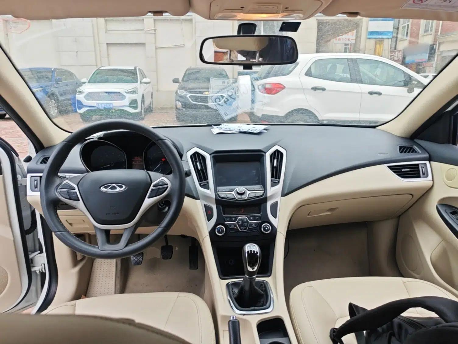 Chery Arrizo 7 2015 1.6L Manual ZhiShang Edition — миниатюра 13