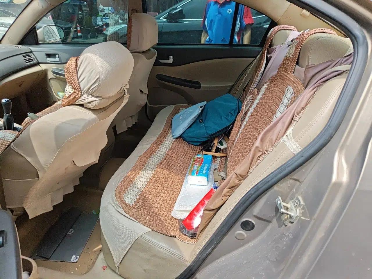 Chery E5 2012 1.5L Manual Sport Edition — миниатюра 18