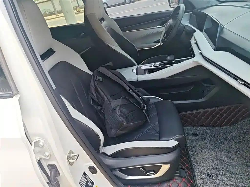Changan CS75 PLUS Smart Electric iDD 2023 Model Smart Electric iDD Leading Edition — миниатюра 25