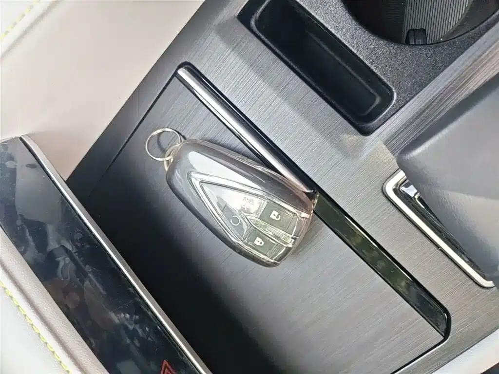 Changan CS75 PLUS Smart Electric iDD 2023 Model Smart Electric iDD Leading Edition — миниатюра 9