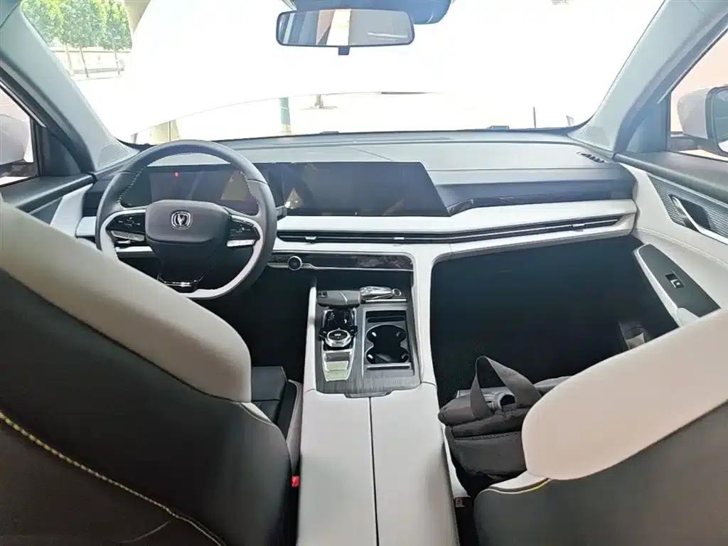 Changan CS75 PLUS Smart Electric iDD 2023 Model Smart Electric iDD Leading Edition — миниатюра 10