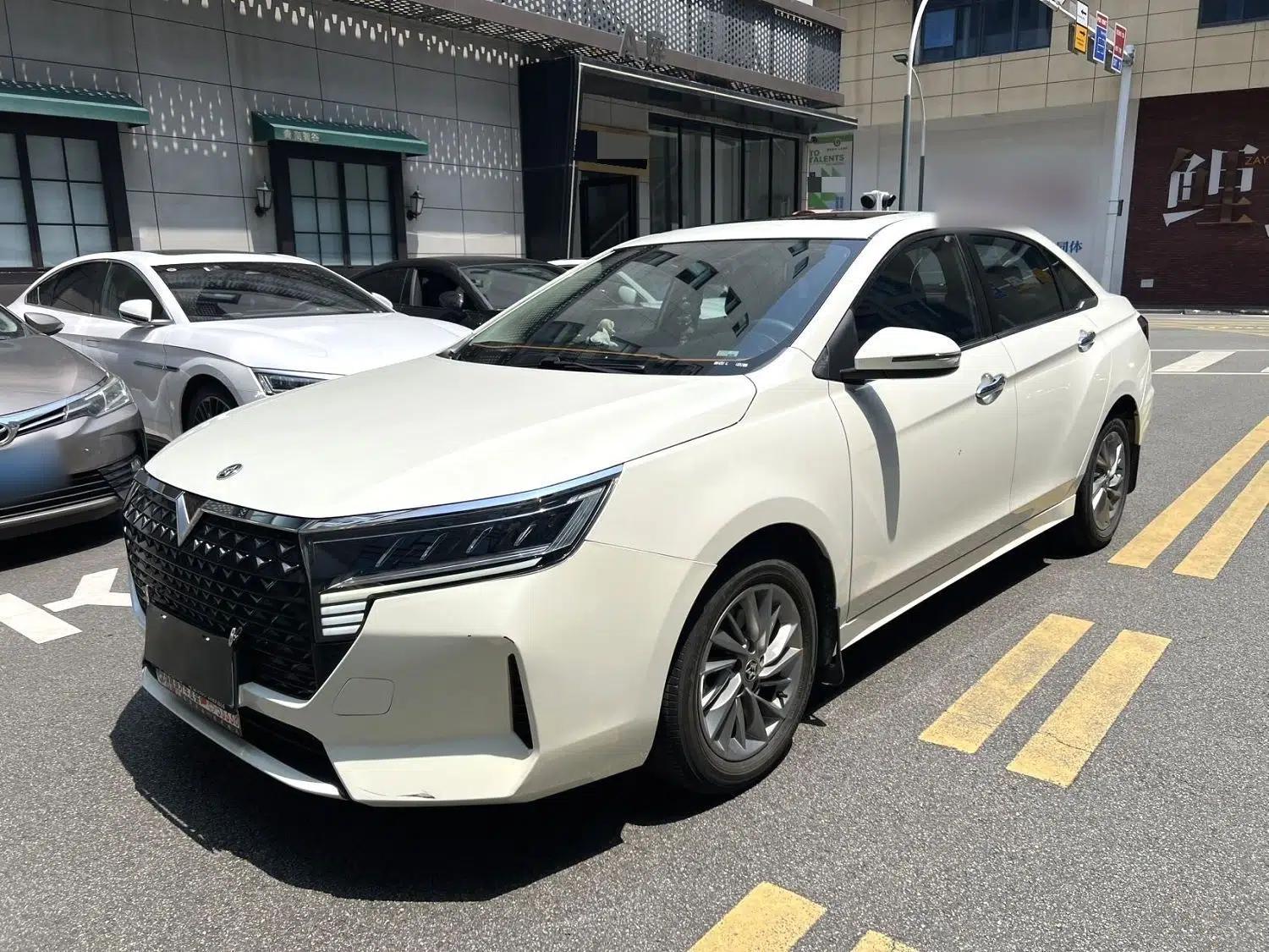 Venucia D60 2021 PLUS 1.6L XL CVT Yue Ling Edition — миниатюра 1
