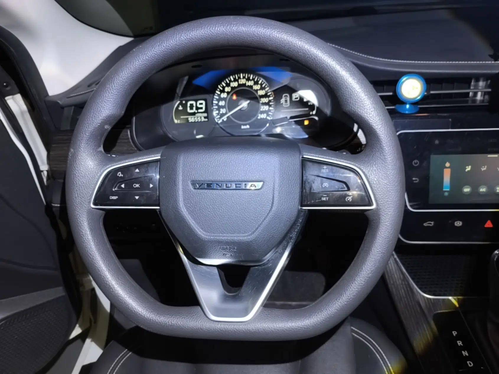 Venucia D60 2021 PLUS 1.6L XL CVT Yue Ling Edition — миниатюра 14