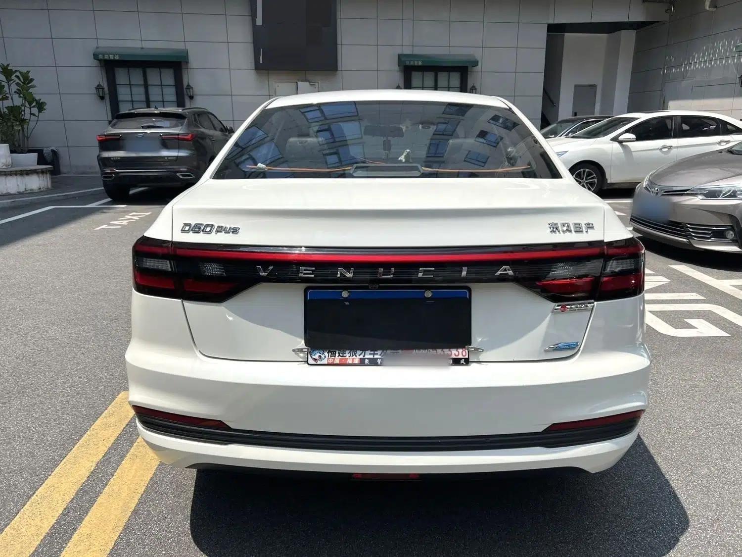 Venucia D60 2021 PLUS 1.6L XL CVT Yue Ling Edition — миниатюра 5