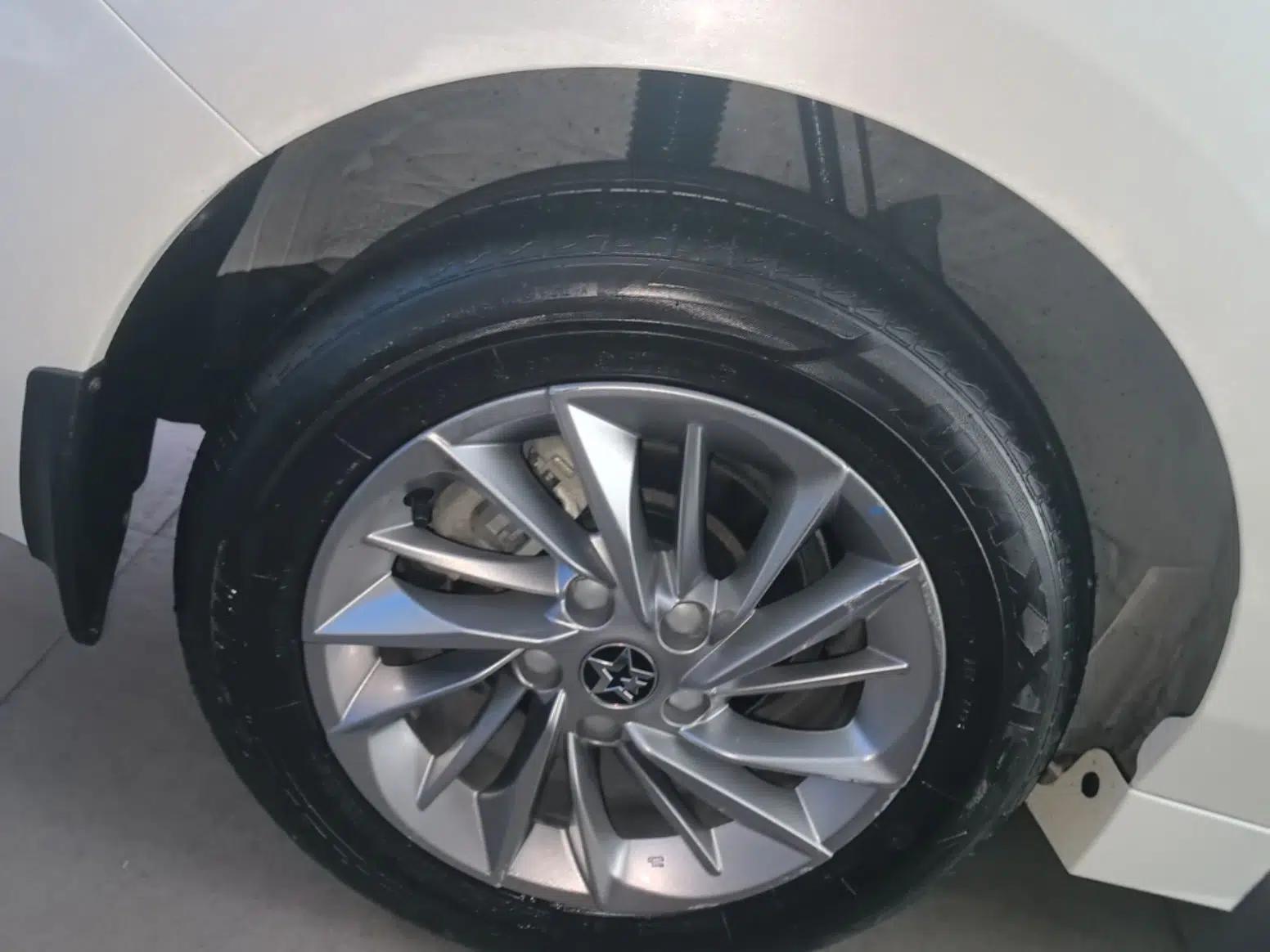 Venucia D60 2021 PLUS 1.6L XL CVT Yue Ling Edition — миниатюра 10