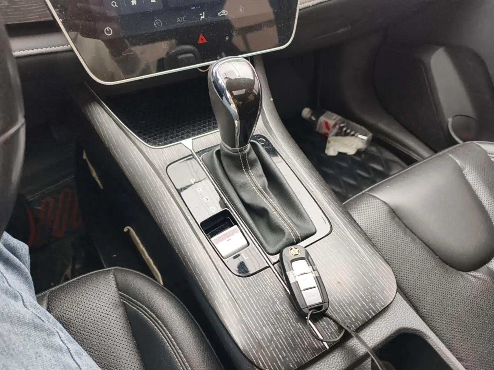 Venucia D60 2021 PLUS 1.6L XV CVT Smart Edition — миниатюра 17