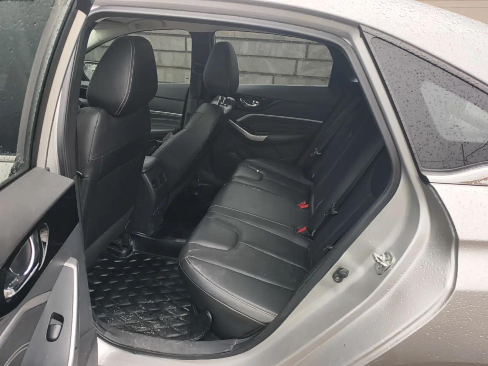 Venucia D60 2021 PLUS 1.6L XV CVT Smart Edition — миниатюра 20
