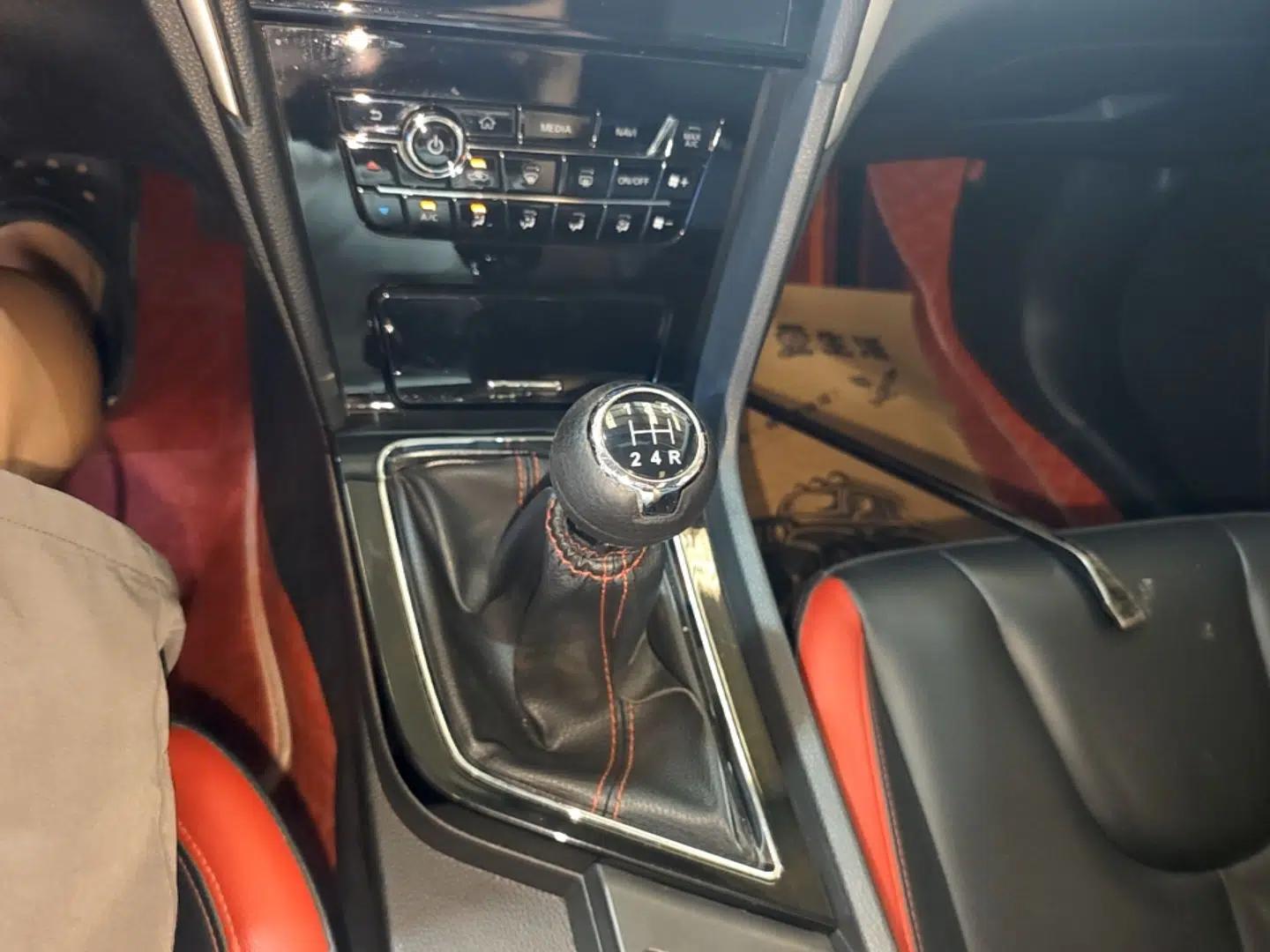 Venucia D60 2018 1.6L Manual Smart Connect Elite Edition — миниатюра 16