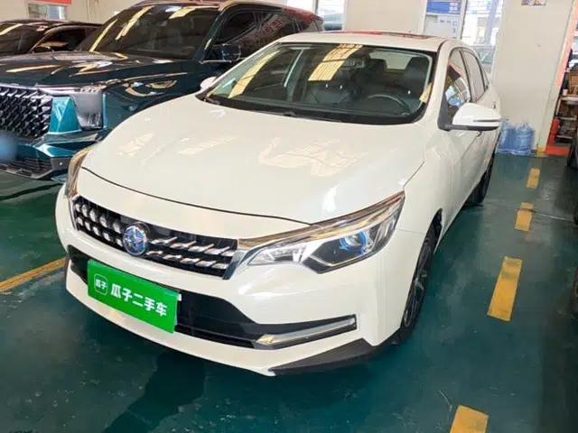 Venucia D60 2018 1.6L Manual Smart Connect Elite Edition