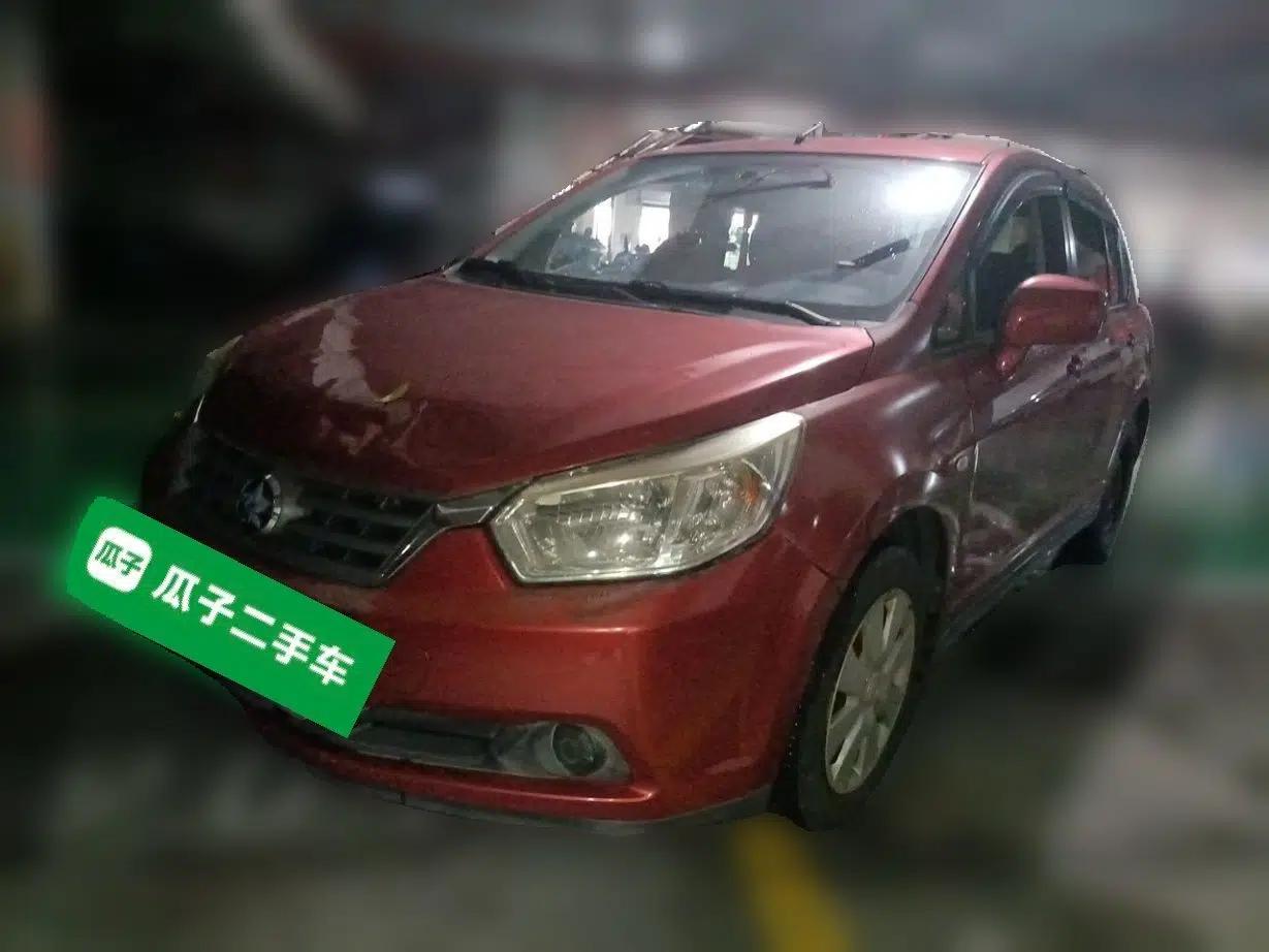 Venucia R50 2013 1.6L Manual Fashion Edition — миниатюра 1