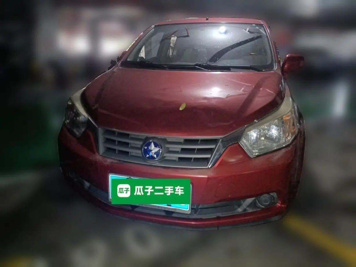 Venucia R50 2013 1.6L Manual Fashion Edition — миниатюра 2