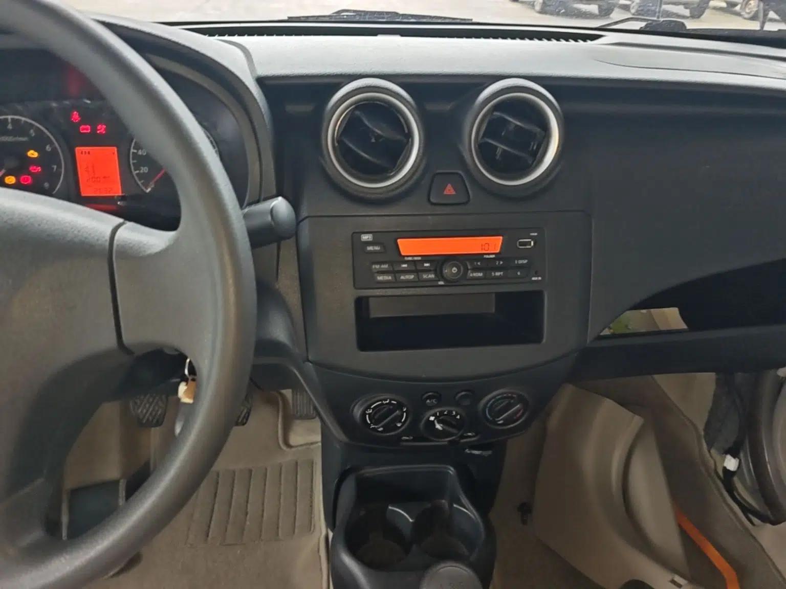Venucia R30 2014 1.2L Manual Enjoyment Edition — миниатюра 16