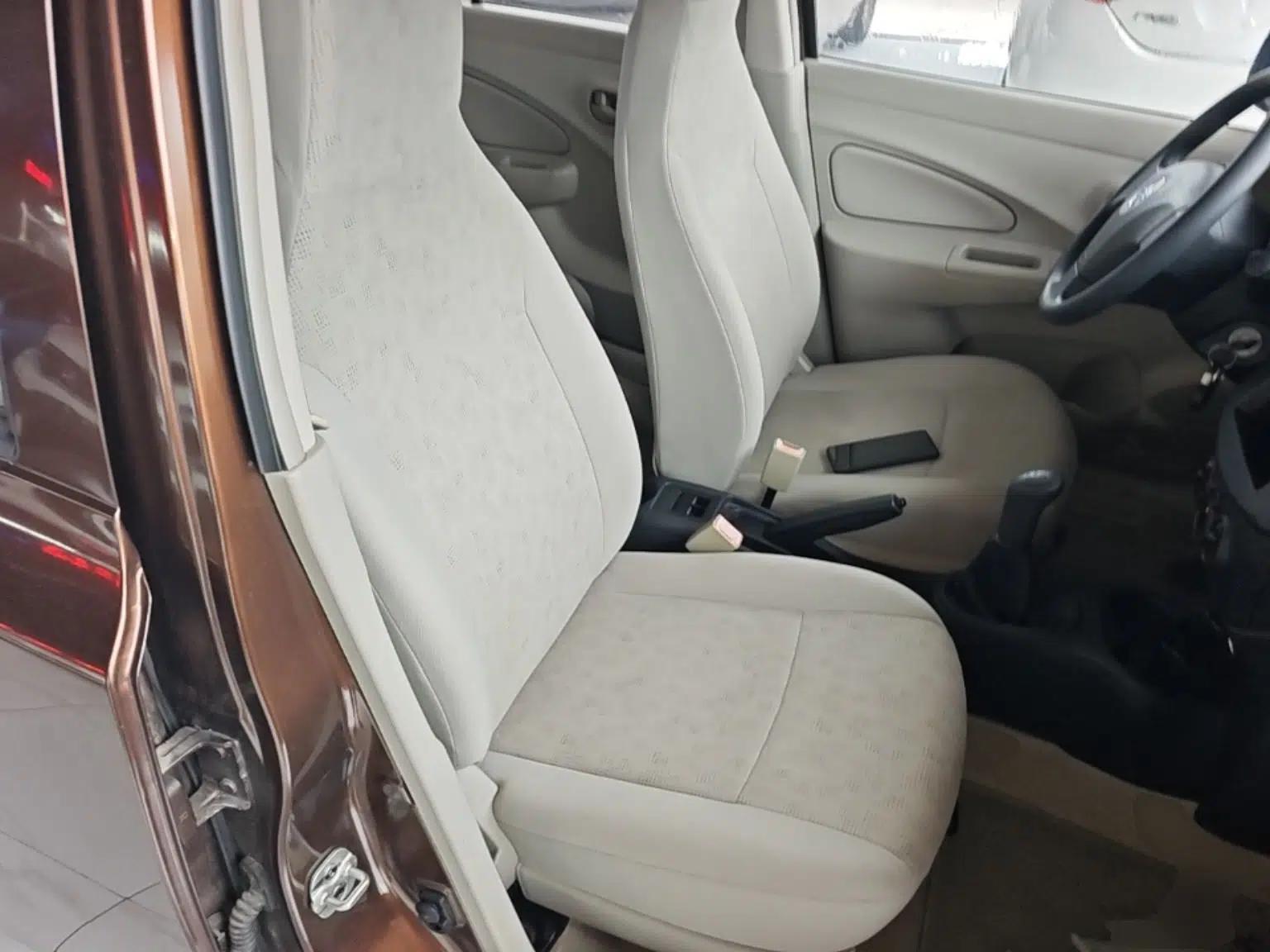 Venucia R30 2014 1.2L Manual Enjoyment Edition — миниатюра 23