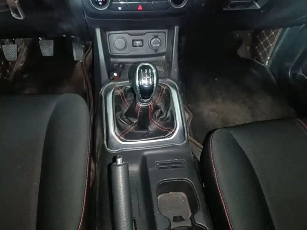 Changan Oushang X70A 2018 Model 1.5L Manual Standard Edition — миниатюра 14