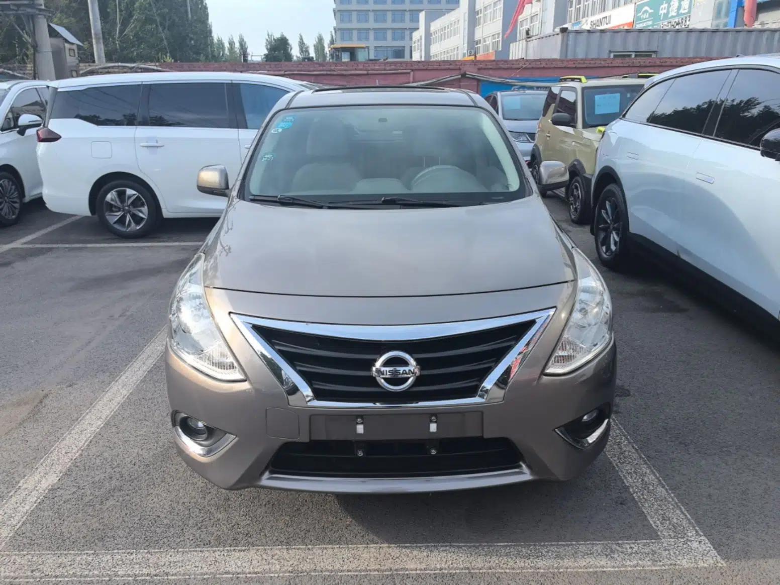 Nissan Sunny 2014 1.5XL Manual Deluxe Edition — миниатюра 2