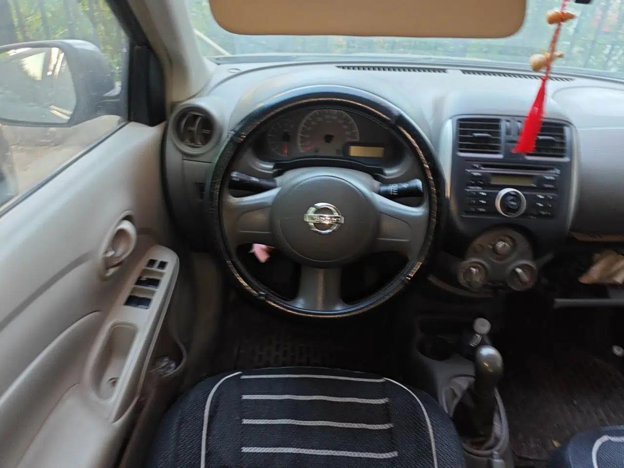 Nissan Sunny 2011 1.5XE Manual Comfort Edition — миниатюра 11