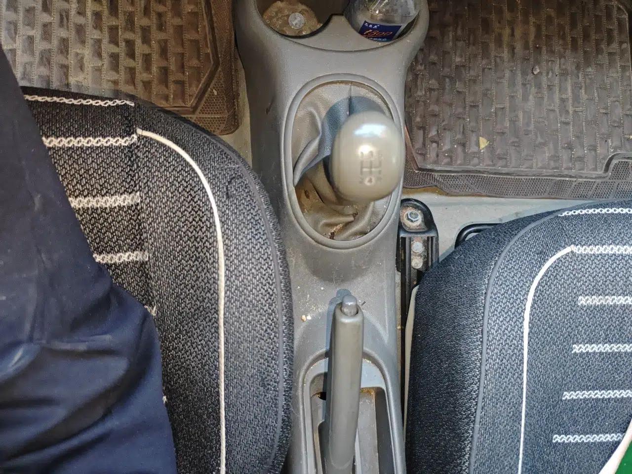 Nissan Sunny 2011 1.5XE Manual Comfort Edition — миниатюра 15