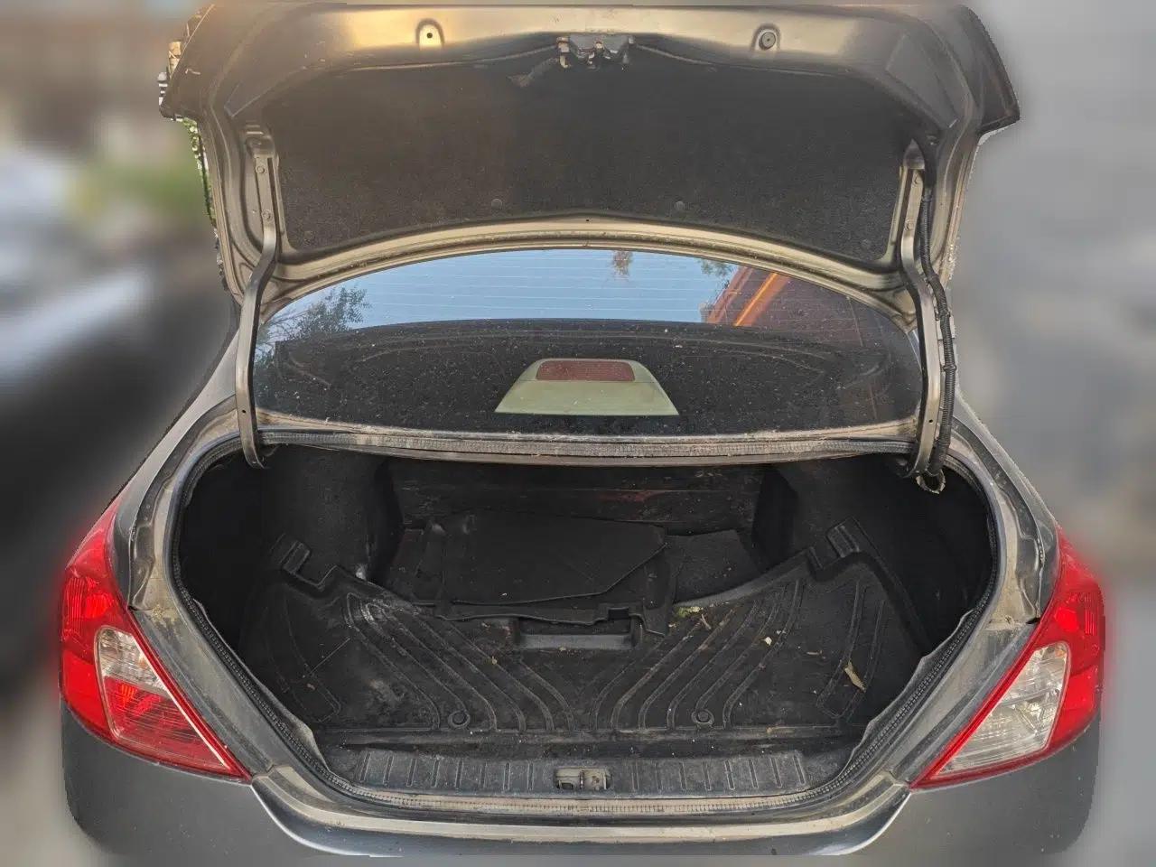 Nissan Sunny 2011 1.5XE Manual Comfort Edition — миниатюра 20