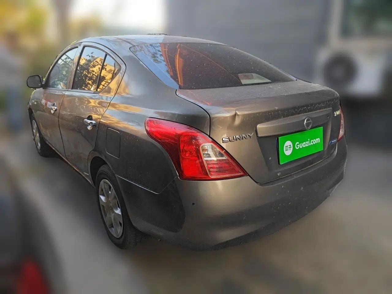 Nissan Sunny 2011 1.5XE Manual Comfort Edition — миниатюра 4
