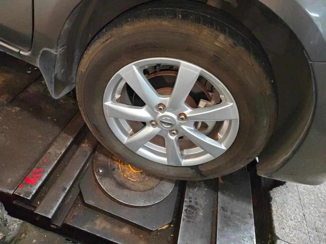 Nissan Sunny 2011 1.5XE CVT Comfort Edition — миниатюра 8