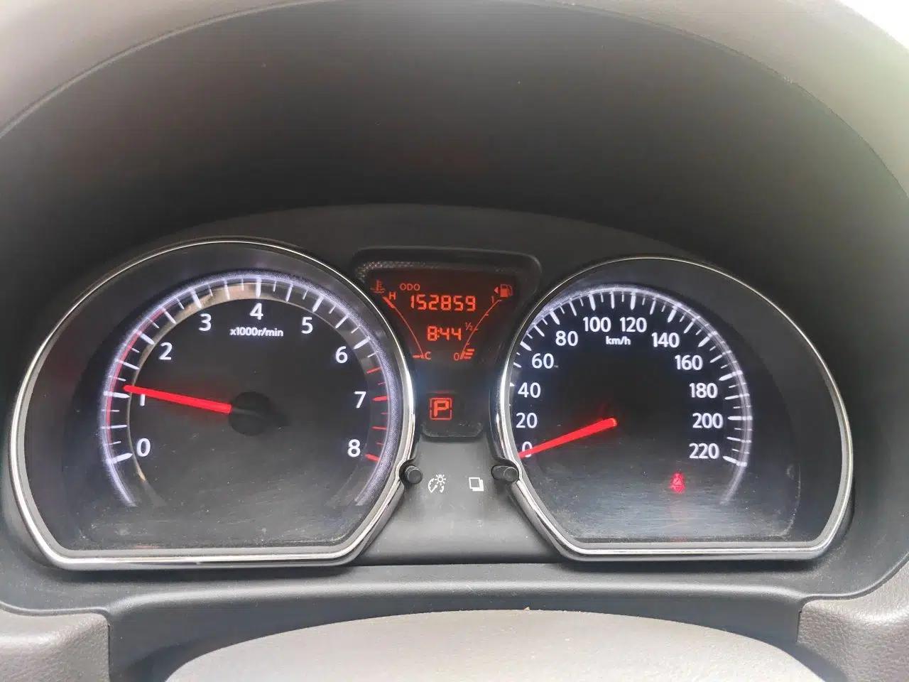 Nissan Sunny 2011 1.5XL CVT Luxury Edition — миниатюра 12