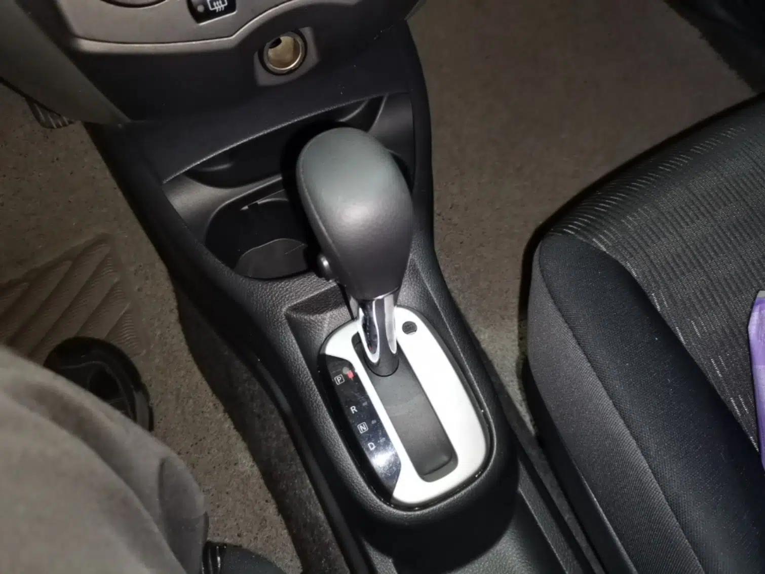 Nissan Livina 2013 Jinrui 1.6XL CVT Comfort Edition — миниатюра 17