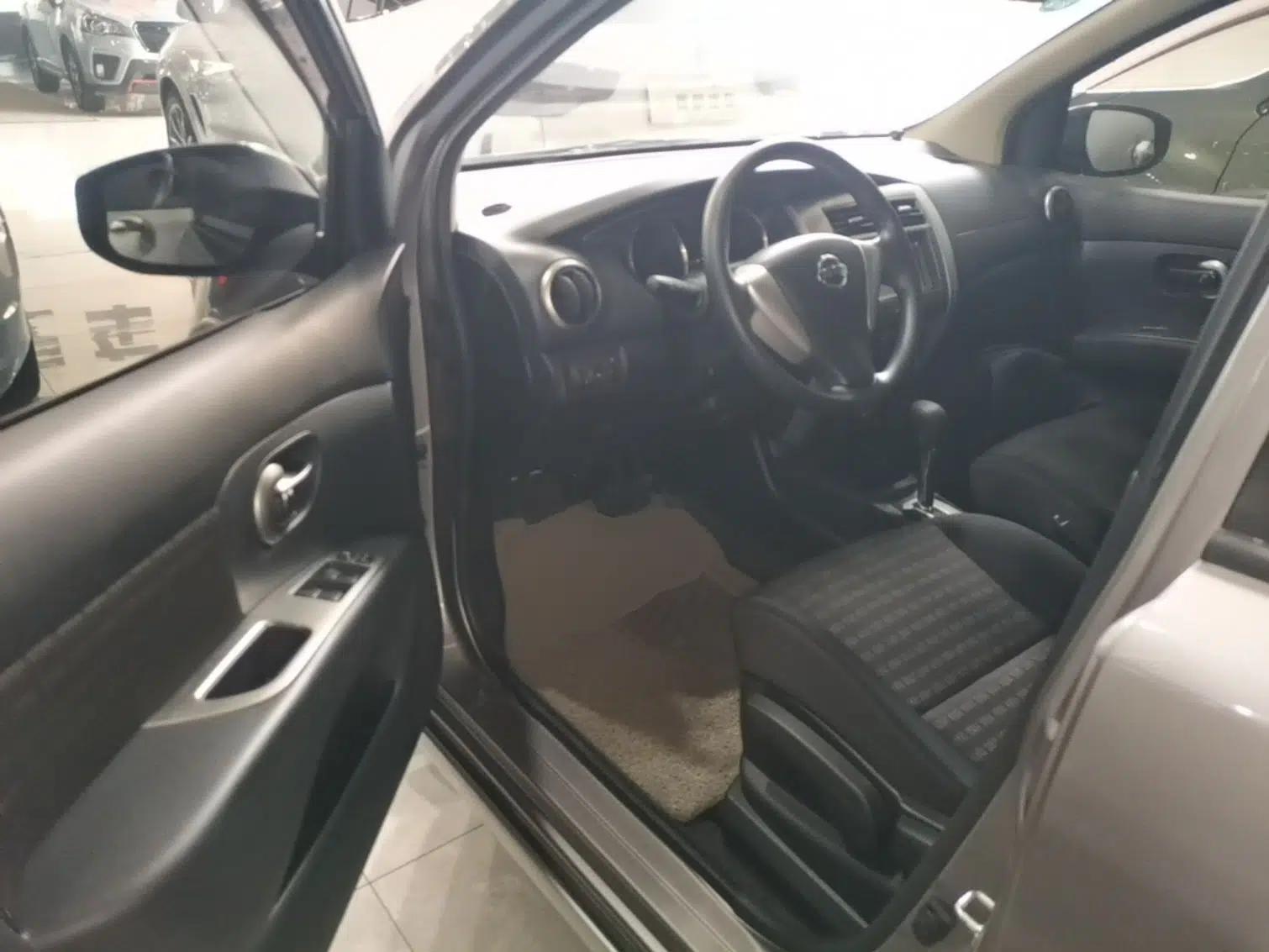Nissan Livina 2013 Jinrui 1.6XL CVT Comfort Edition — миниатюра 19