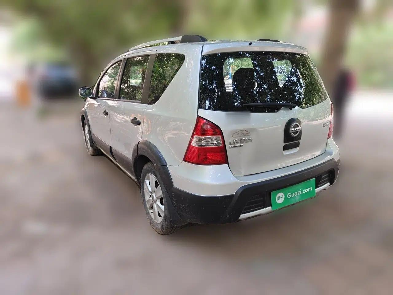 Nissan Livina 2010 JINRUI Edition 1.6L Automatic Standard Model — миниатюра 4