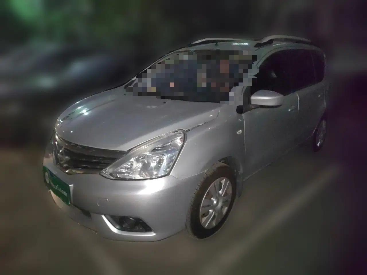 Nissan Livina 2013 1.6XE CVT Comfort Edition — миниатюра 1