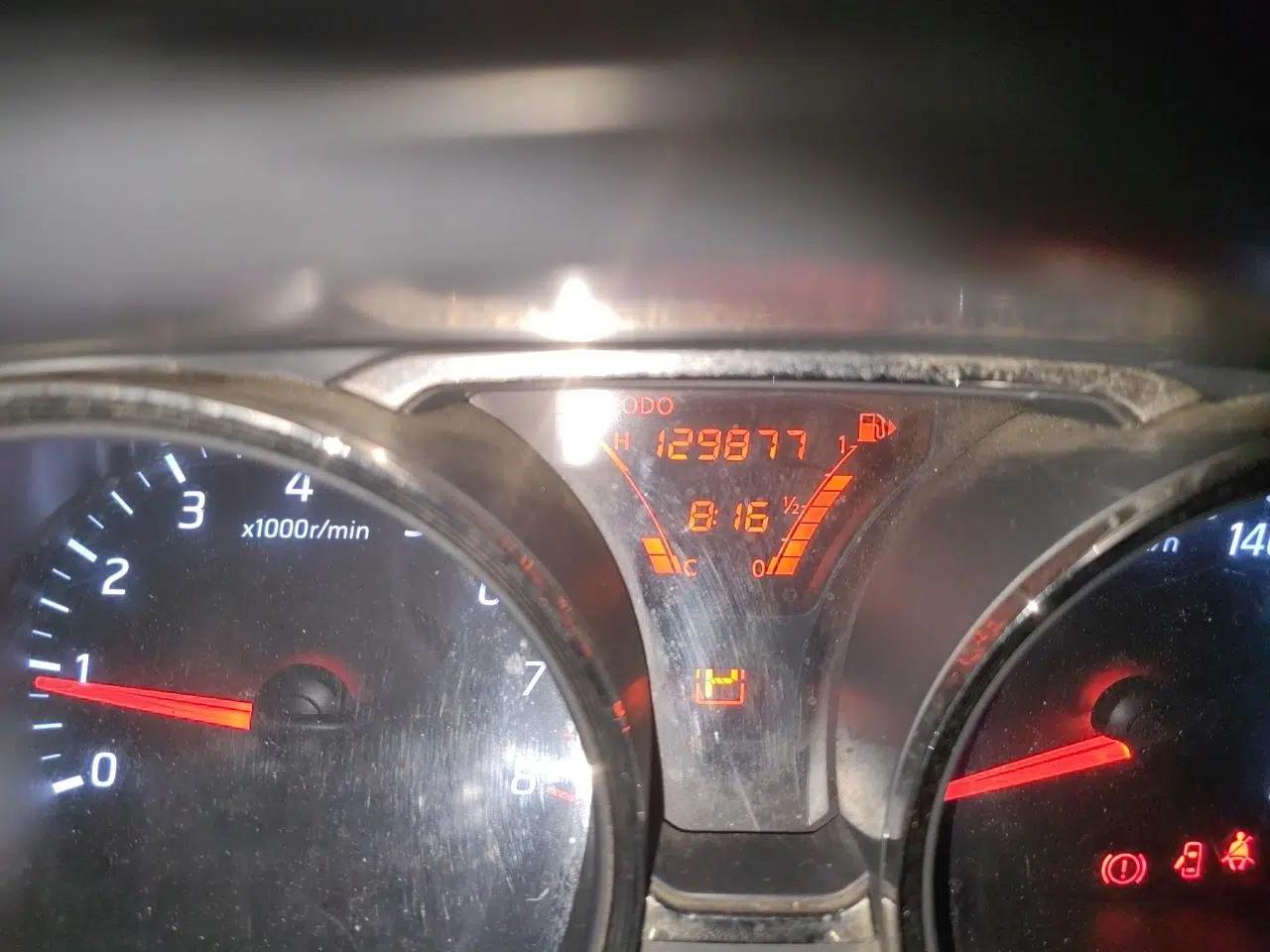 Nissan Livina 2013 1.6XE CVT Comfort Edition — миниатюра 13