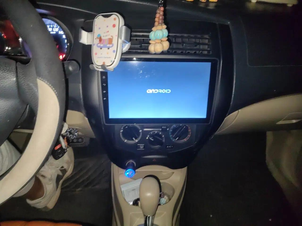 Nissan Livina 2013 1.6XE CVT Comfort Edition — миниатюра 14