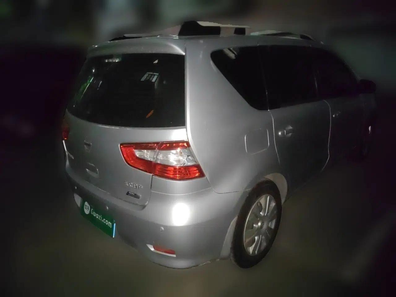 Nissan Livina 2013 1.6XE CVT Comfort Edition — миниатюра 6