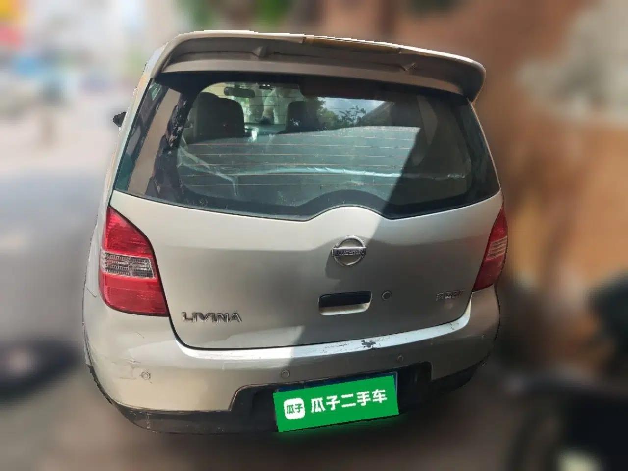 Nissan Livina 2010 Jingyue Edition 1.6L Manual All-Around Model — миниатюра 5