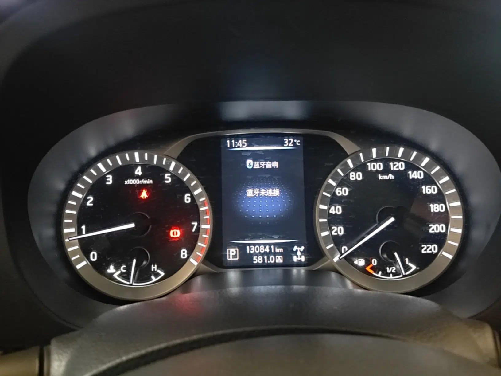 Nissan Terra 2020 2.5L XL Upper 4WD Automatic Four-Wheel Drive Luxury Edition — миниатюра 15
