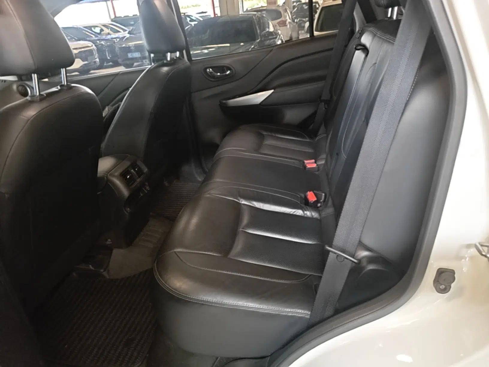 Nissan Terra 2020 2.5L XL Upper 4WD Automatic Four-Wheel Drive Luxury Edition — миниатюра 20