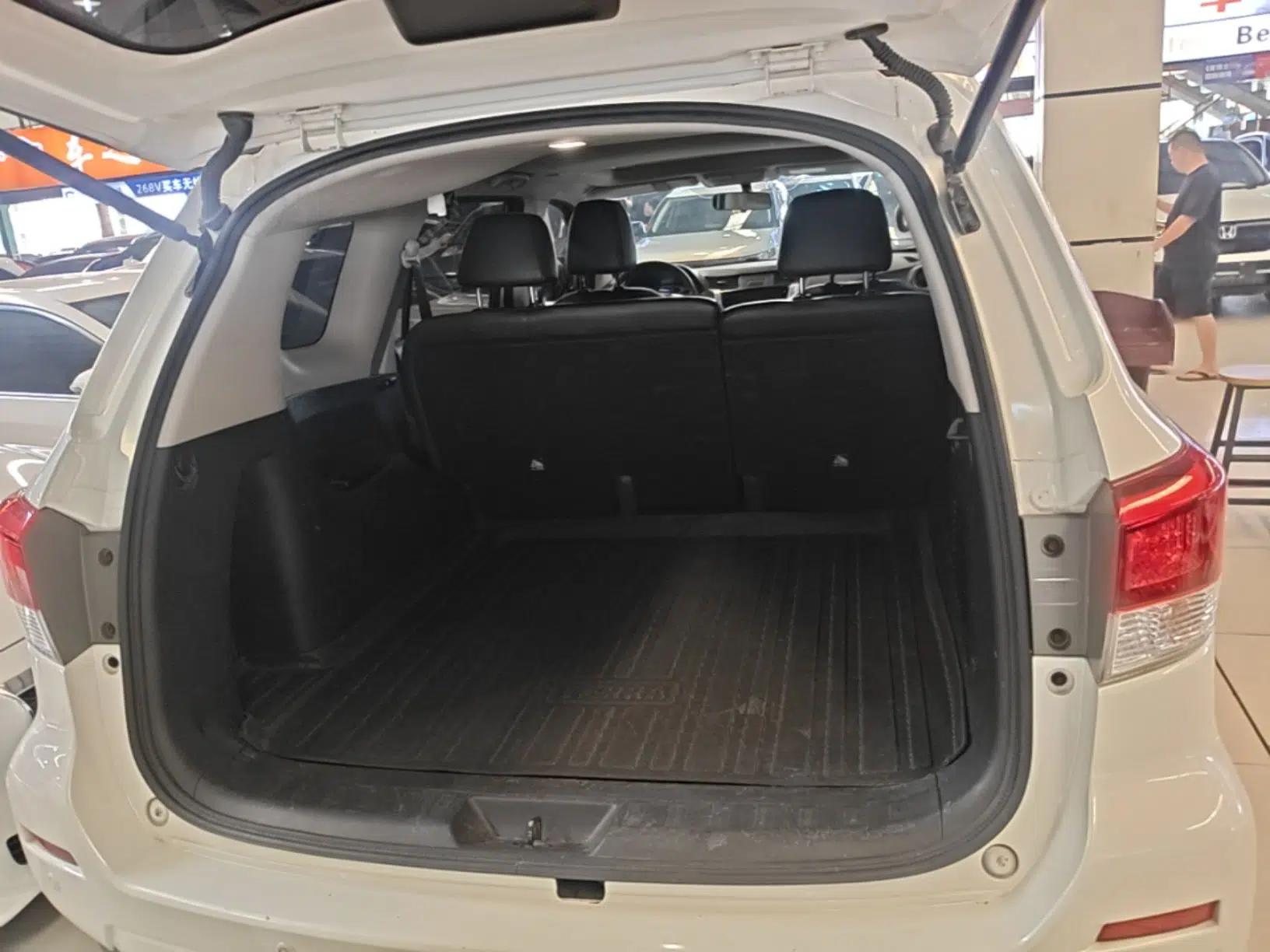 Nissan Terra 2020 2.5L XL Upper 4WD Automatic Four-Wheel Drive Luxury Edition — миниатюра 22