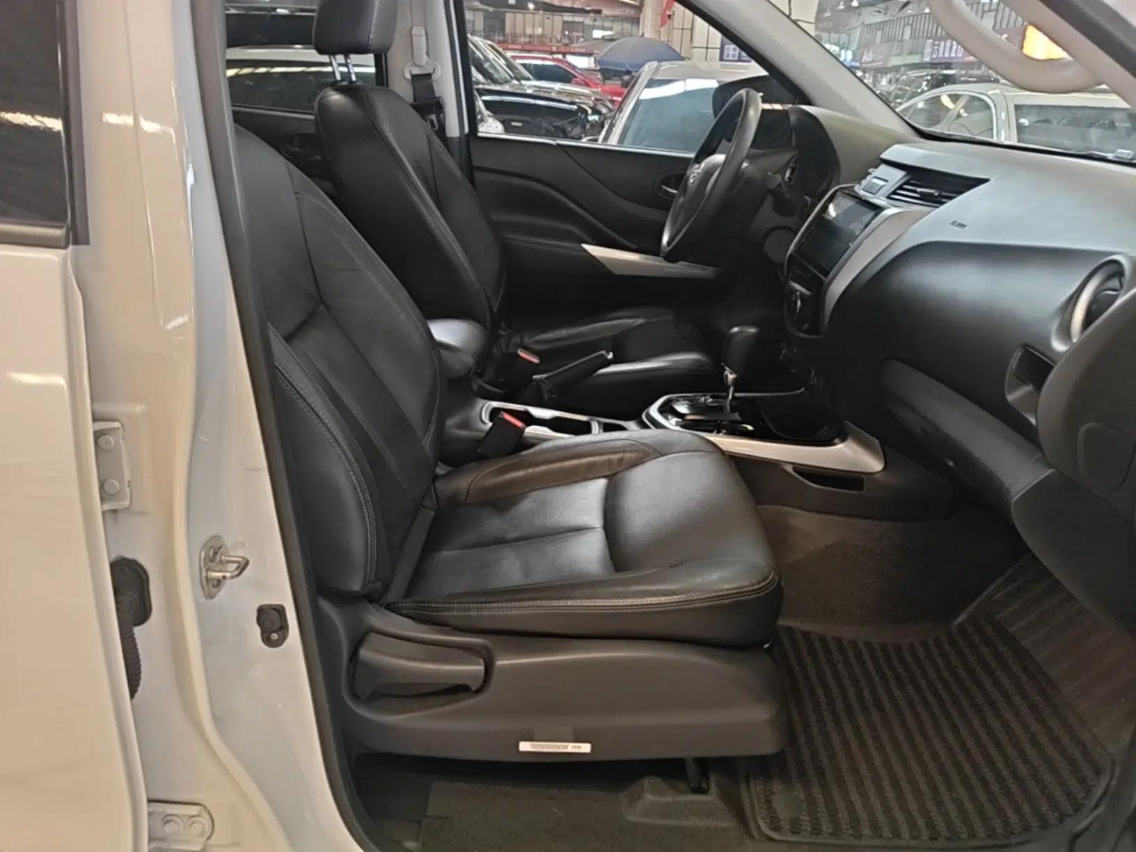 Nissan Terra 2020 2.5L XL Upper 4WD Automatic Four-Wheel Drive Luxury Edition — миниатюра 23