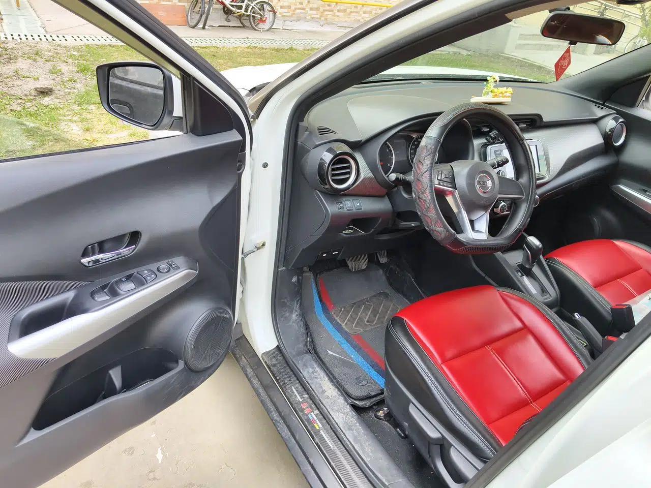 Nissan Kicks 2019 1.5L CVT Cool Enjoy Edition — миниатюра 17