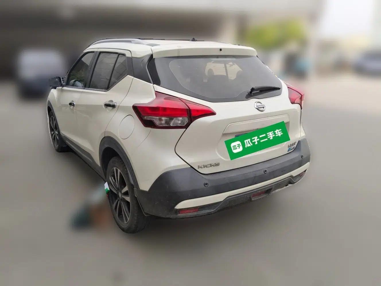 Nissan Kicks 2018 1.5L CVT Smart Connect Luxury Edition — миниатюра 4