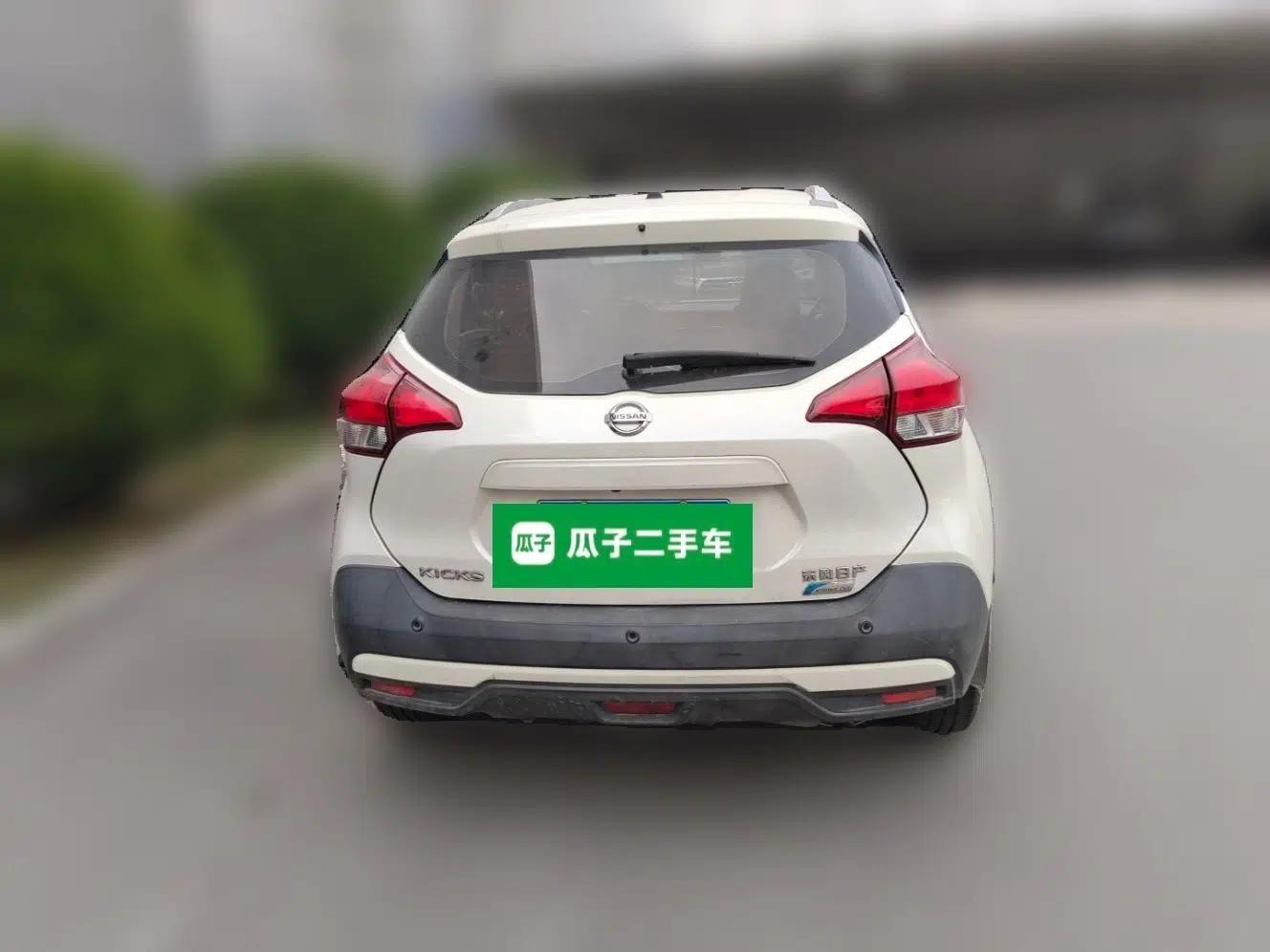 Nissan Kicks 2018 1.5L CVT Smart Connect Luxury Edition — миниатюра 5