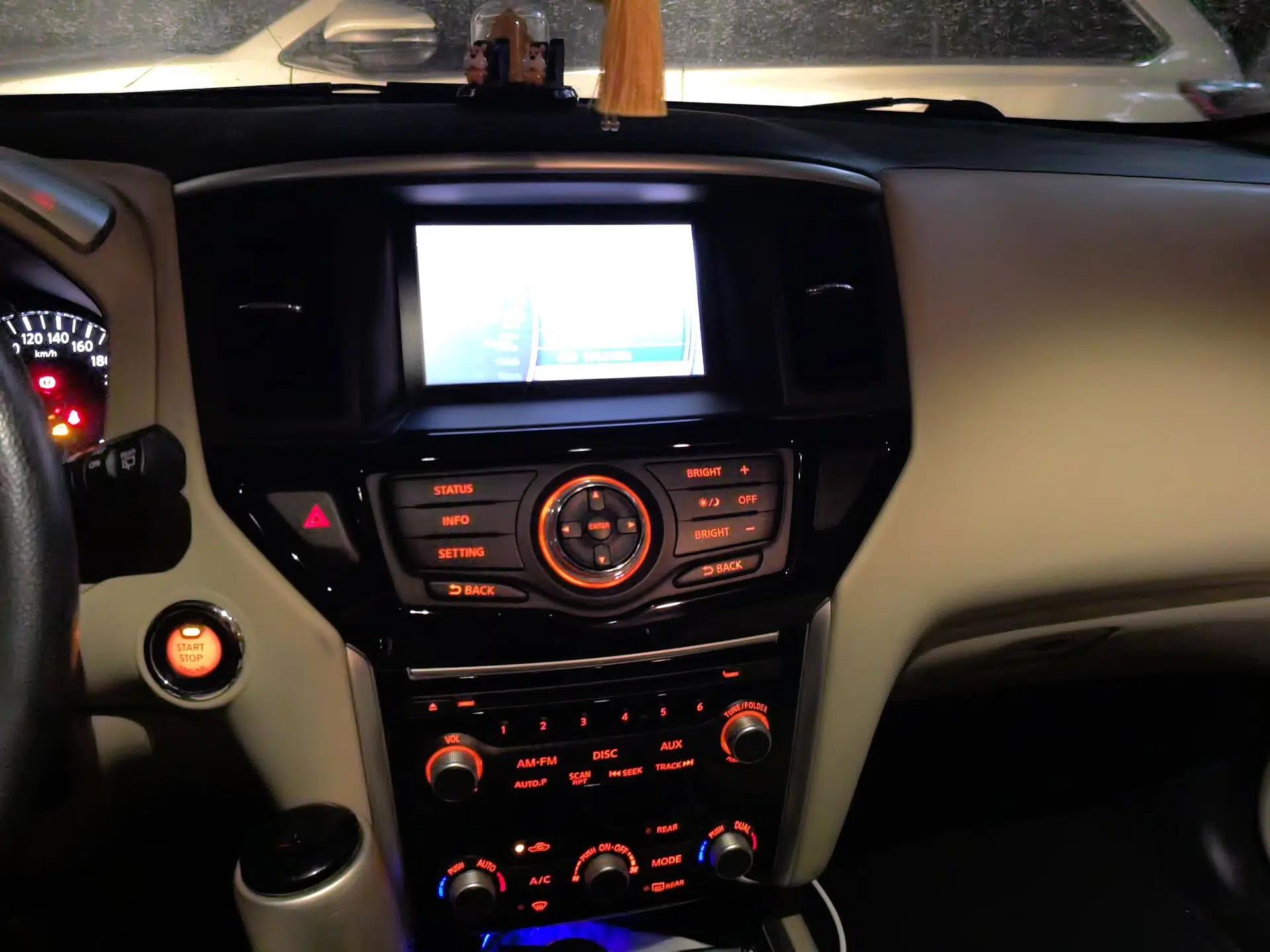 Nissan Pathfinder  — миниатюра 14