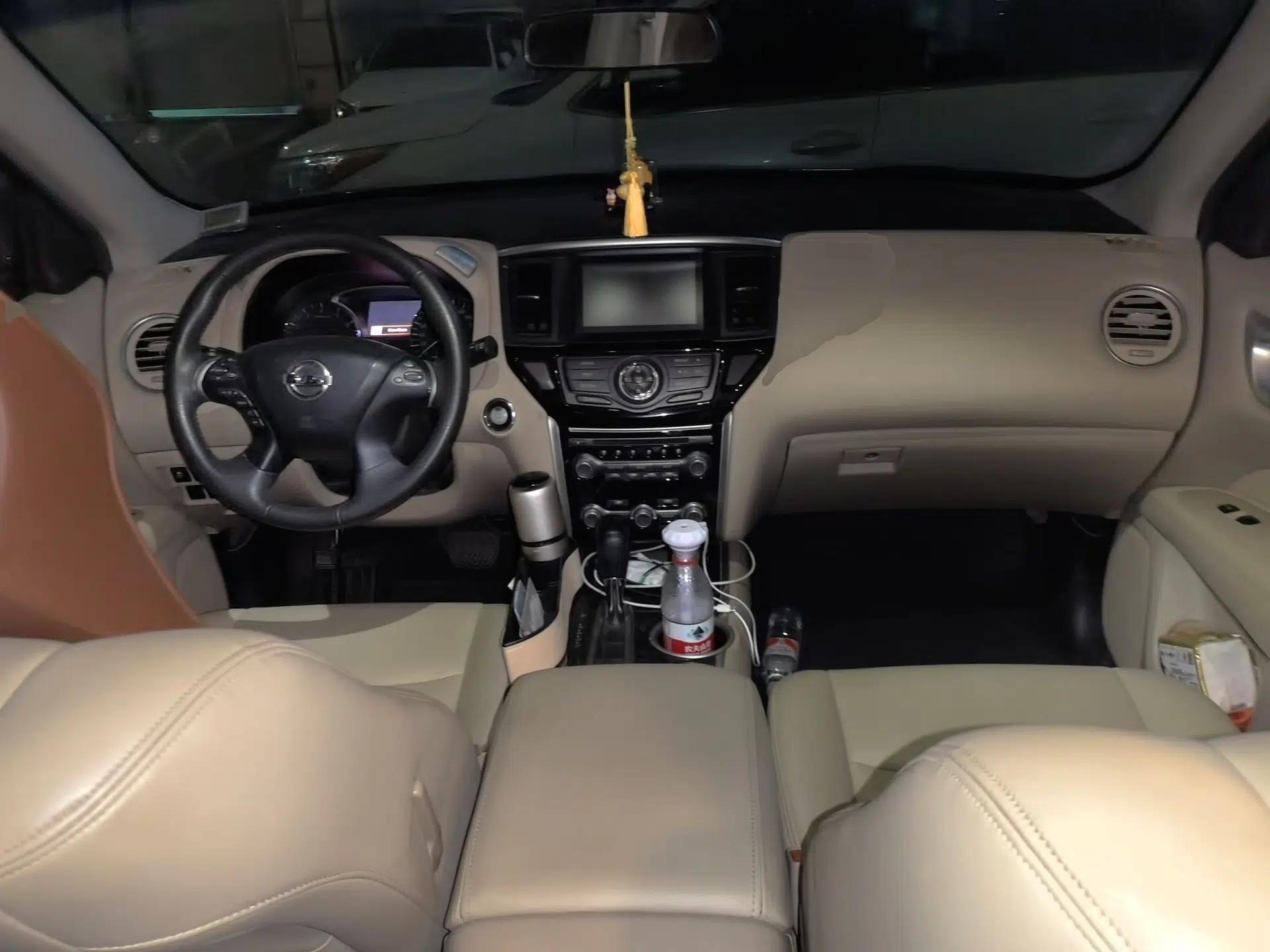 Nissan Pathfinder  — миниатюра 10
