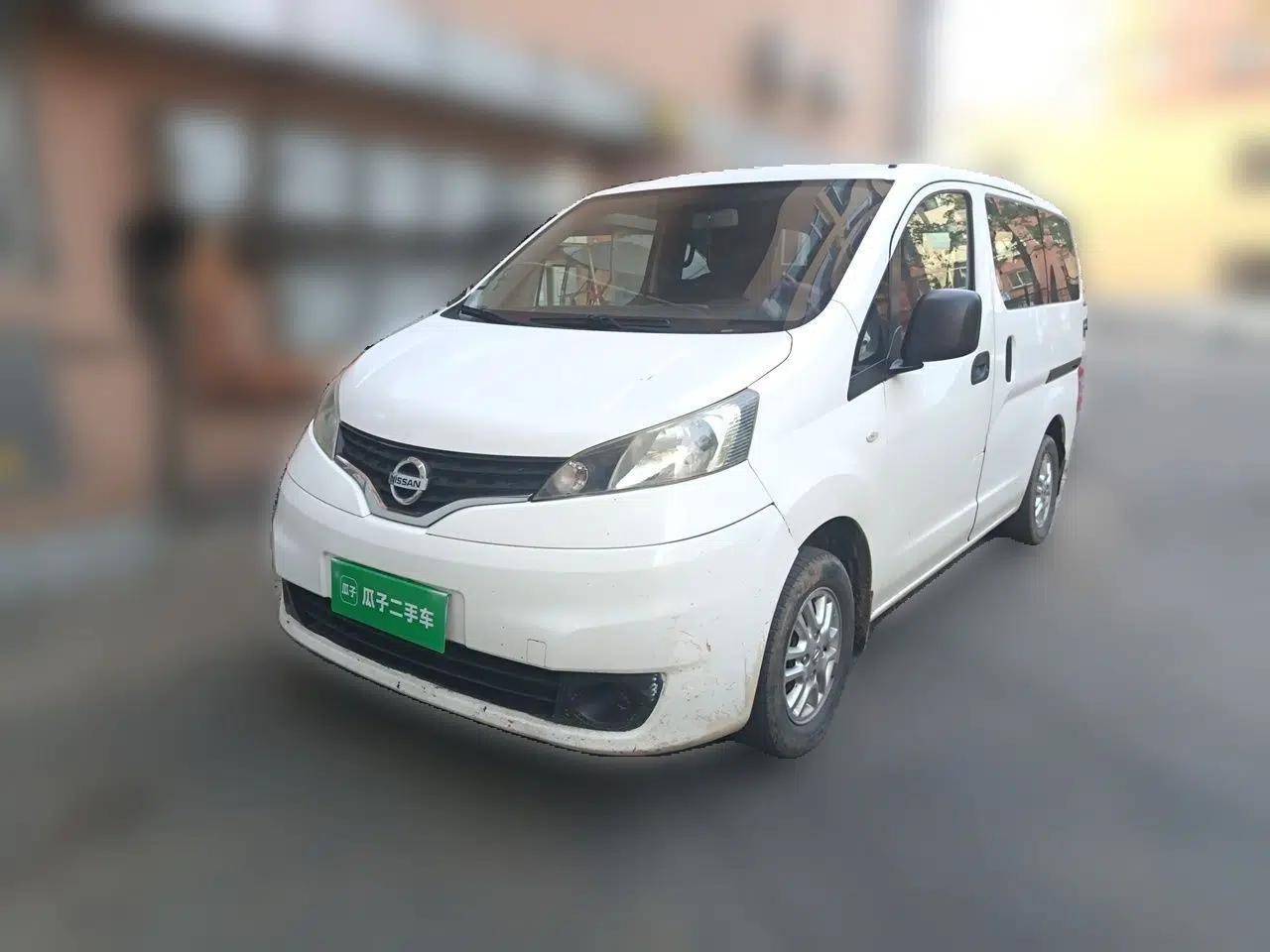 Nissan NV200 2011 1.6L 232 Seats Zunya Trim — миниатюра 1