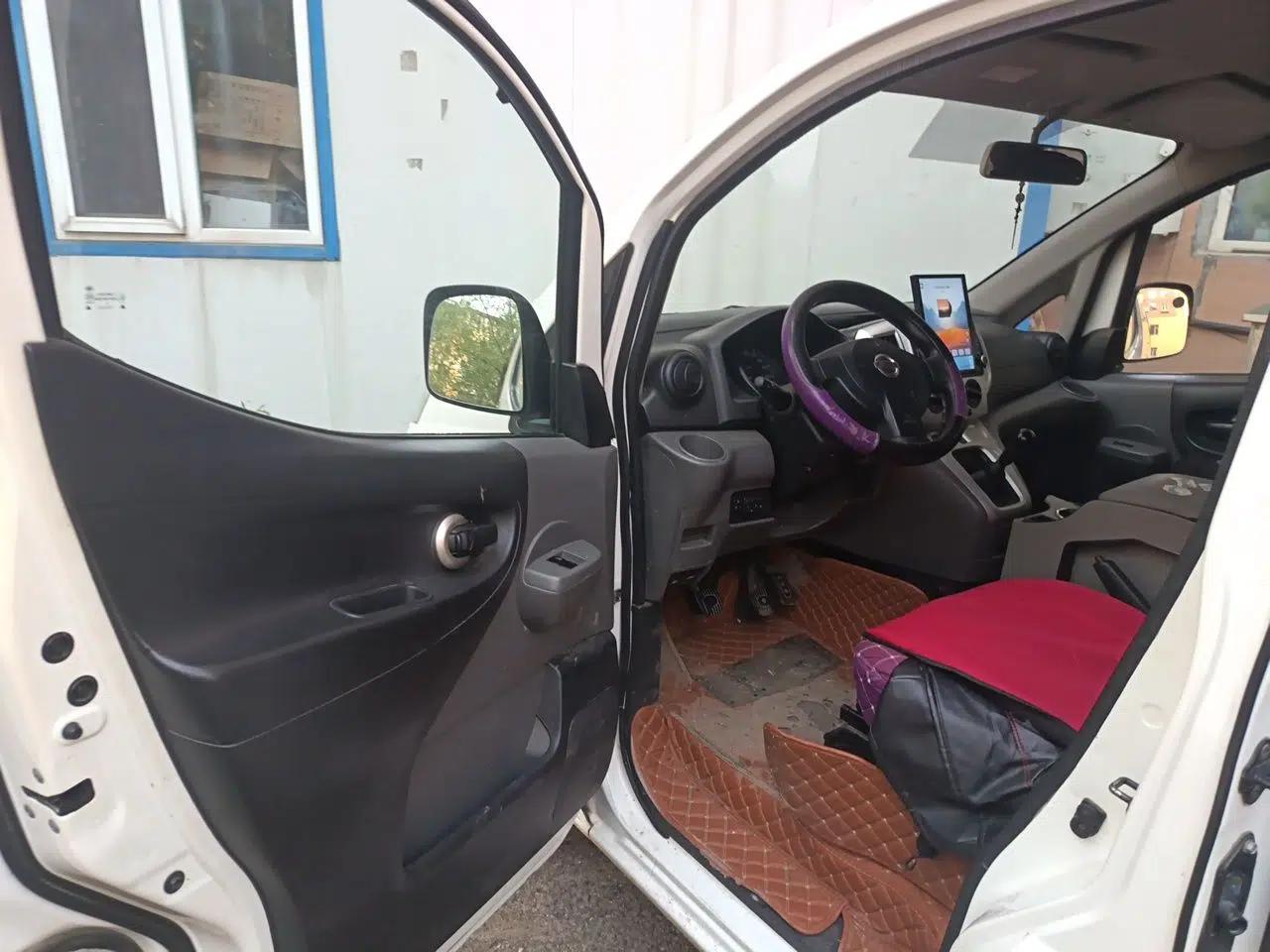Nissan NV200 2011 1.6L 232 Seats Zunya Trim — миниатюра 17