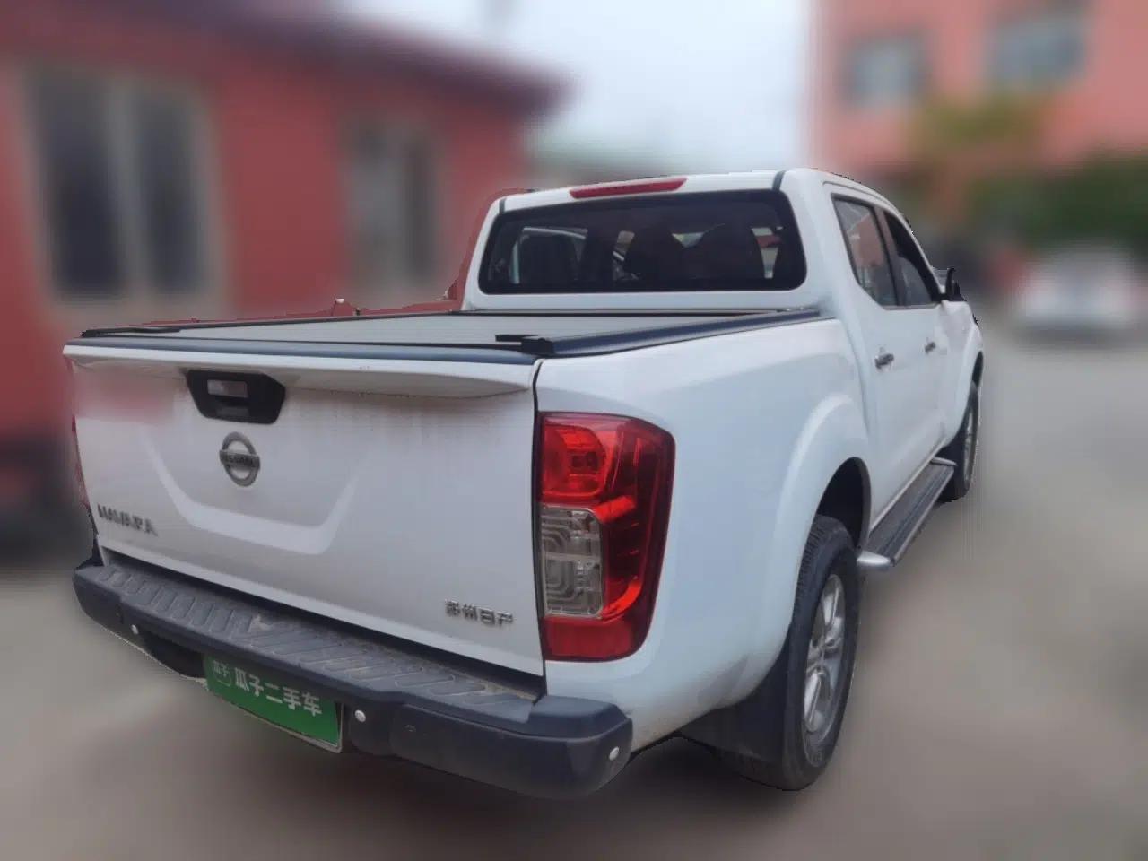 Nissan Navara 2021 2.5L Manual 4x4 Comfort Version QR25 — миниатюра 6