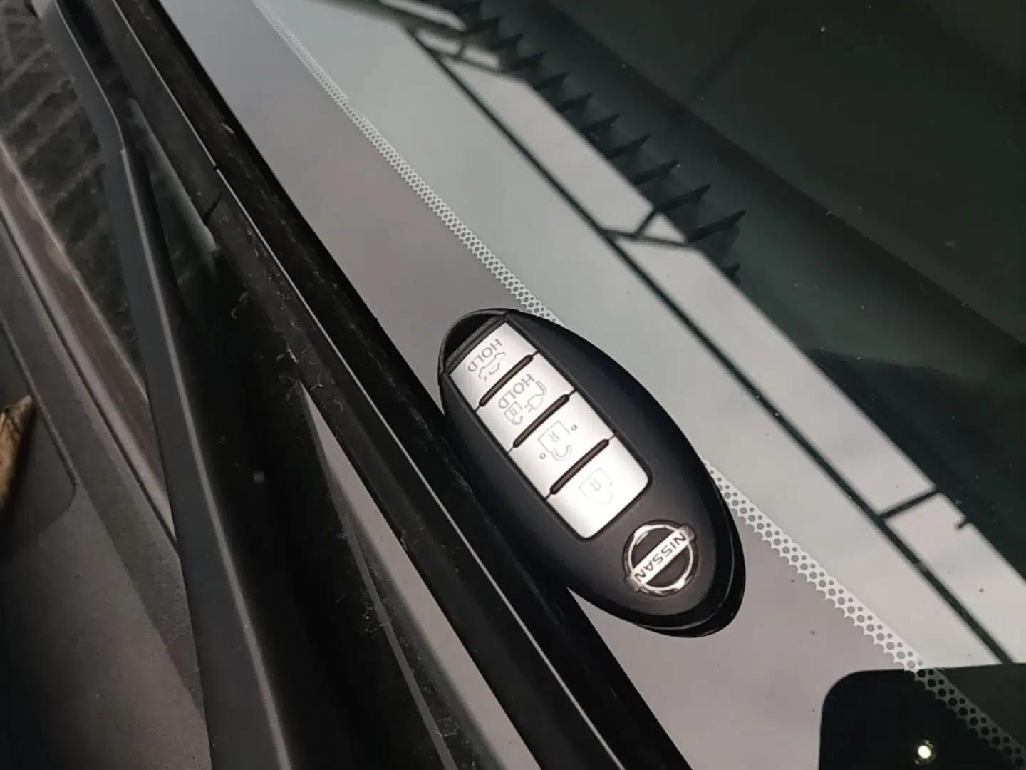 Nissan Sylphy EV 2020 Comfort Edition — миниатюра 12