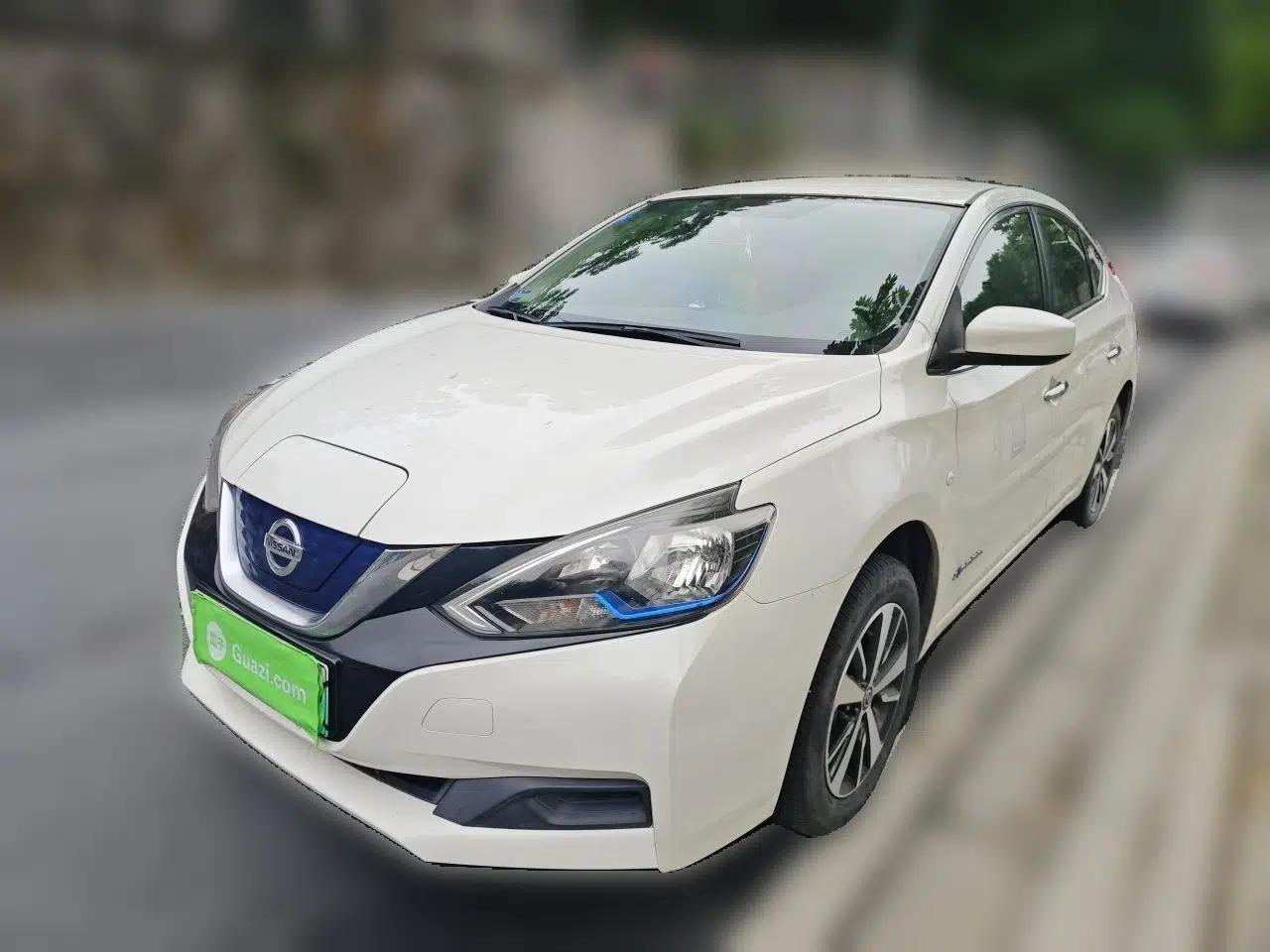 Nissan Sylphy EV 2018 Smart Edition — миниатюра 1